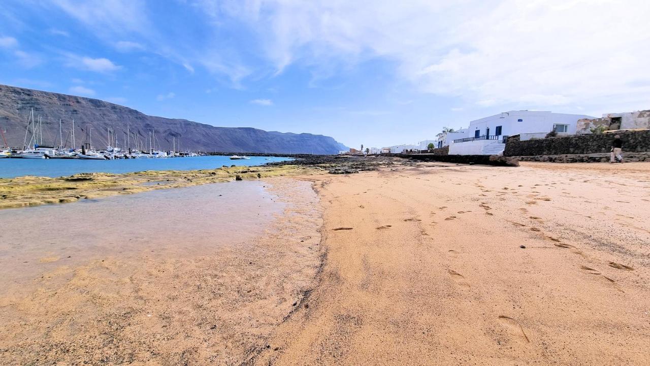 Suite Marrakech Beach, La Graciosa. Caleta de Sebo Luaran gambar